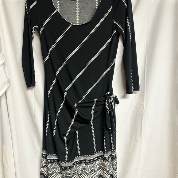 Studio M Black and White Long Sleeve Sheath Dress - Picture 1 of 3